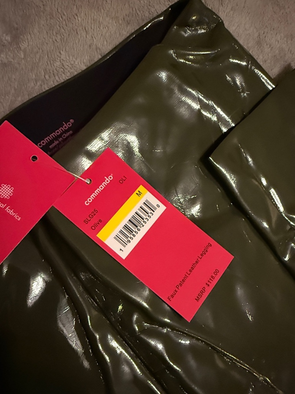 Commando Olive Green Patent Leggings - Picture 3 of 3